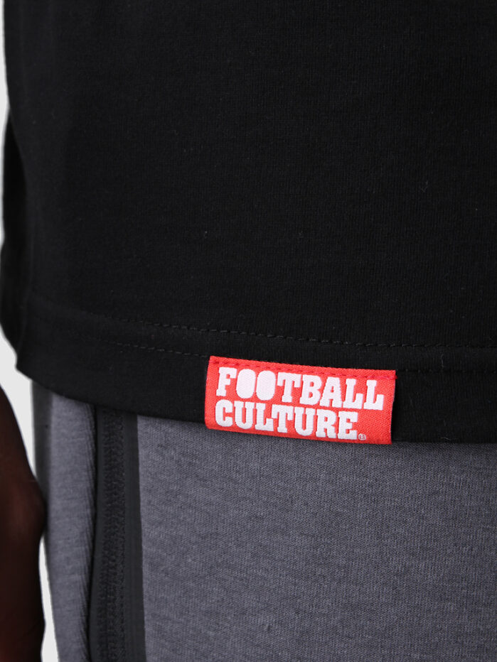 Balotelli Chased by His Demons - uitverkocht